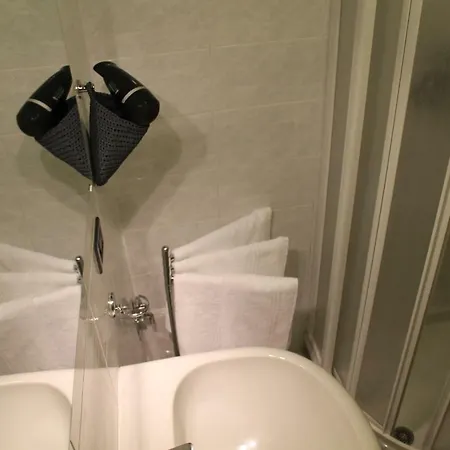 Guardando Le Stelle 韦尔纳扎